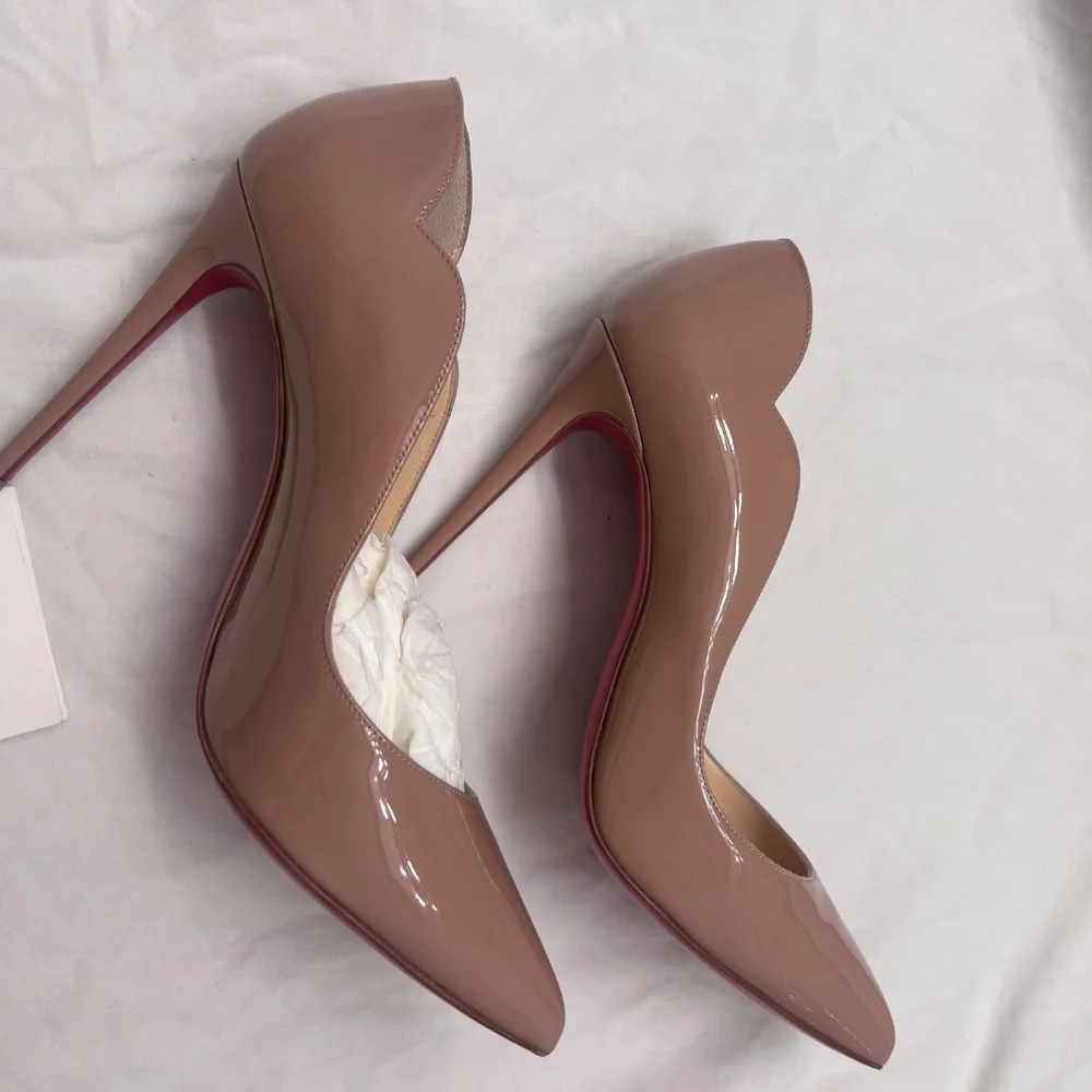 CHRISTIAN LOUBOUTIN — HOT CHICK - 100 MM PUMPS - PATENT CALF LEATHER - BLUSH - Picture 8 of 10